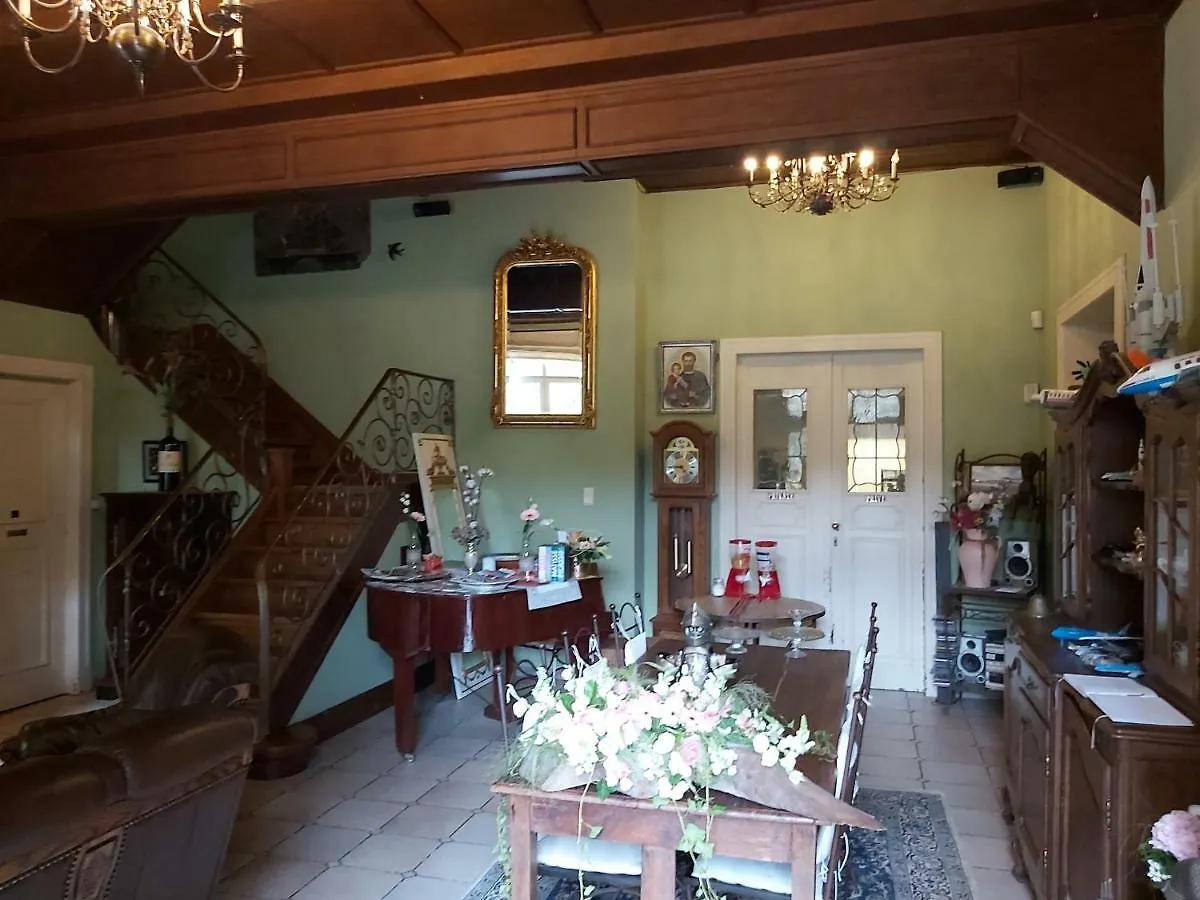 Hotel Chateau Lambert Moulinsart Hotel, Shuttle Airport, Long Term Parking, Snooker, Large Terrasse, Dinner, Breakfast Charleroi Belgien