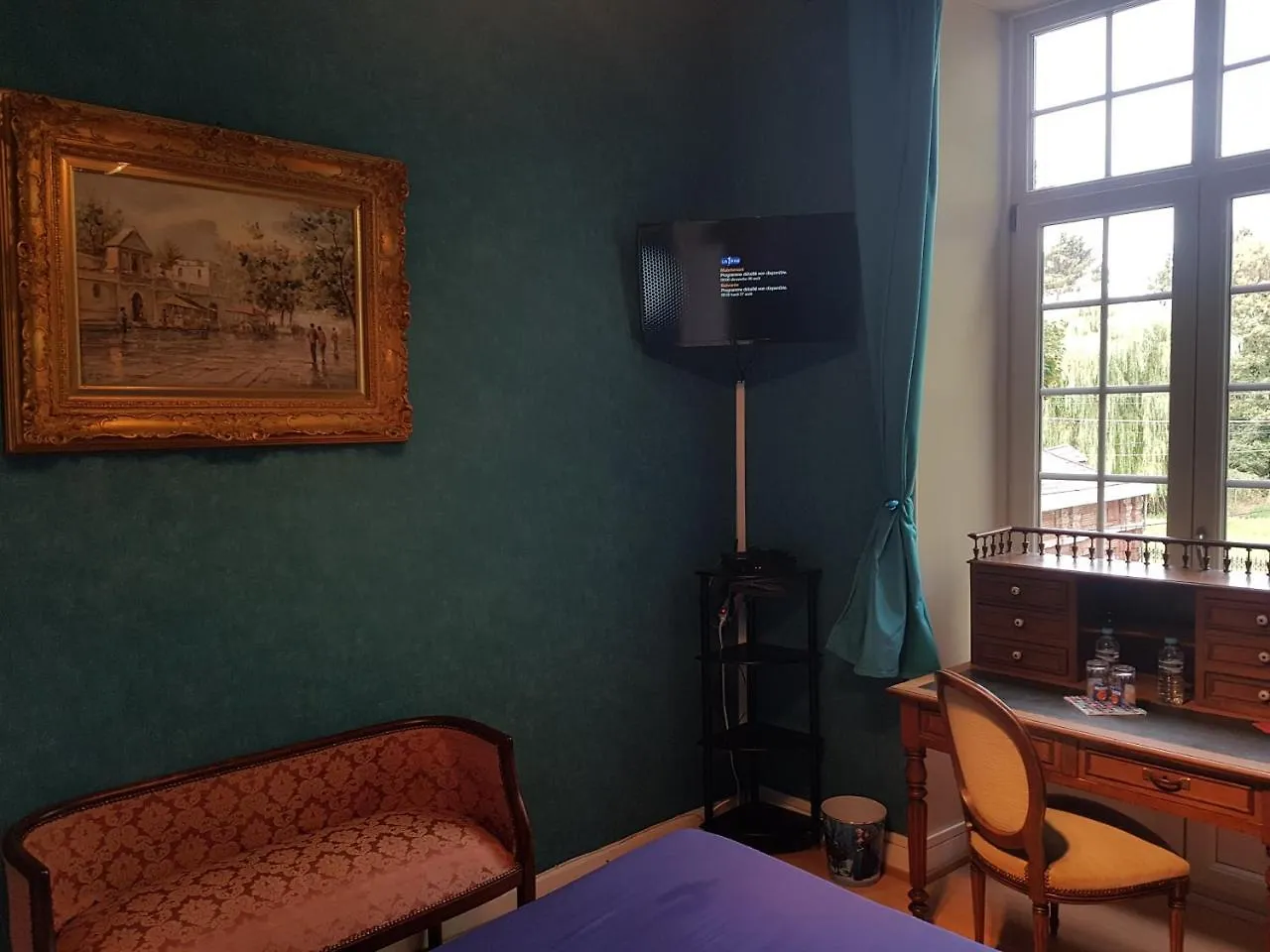 Chateau Lambert Moulinsart Hotel, Shuttle Airport, Long Term Parking, Snooker, Large Terrasse, Dinner, Breakfast Charleroi Belgium