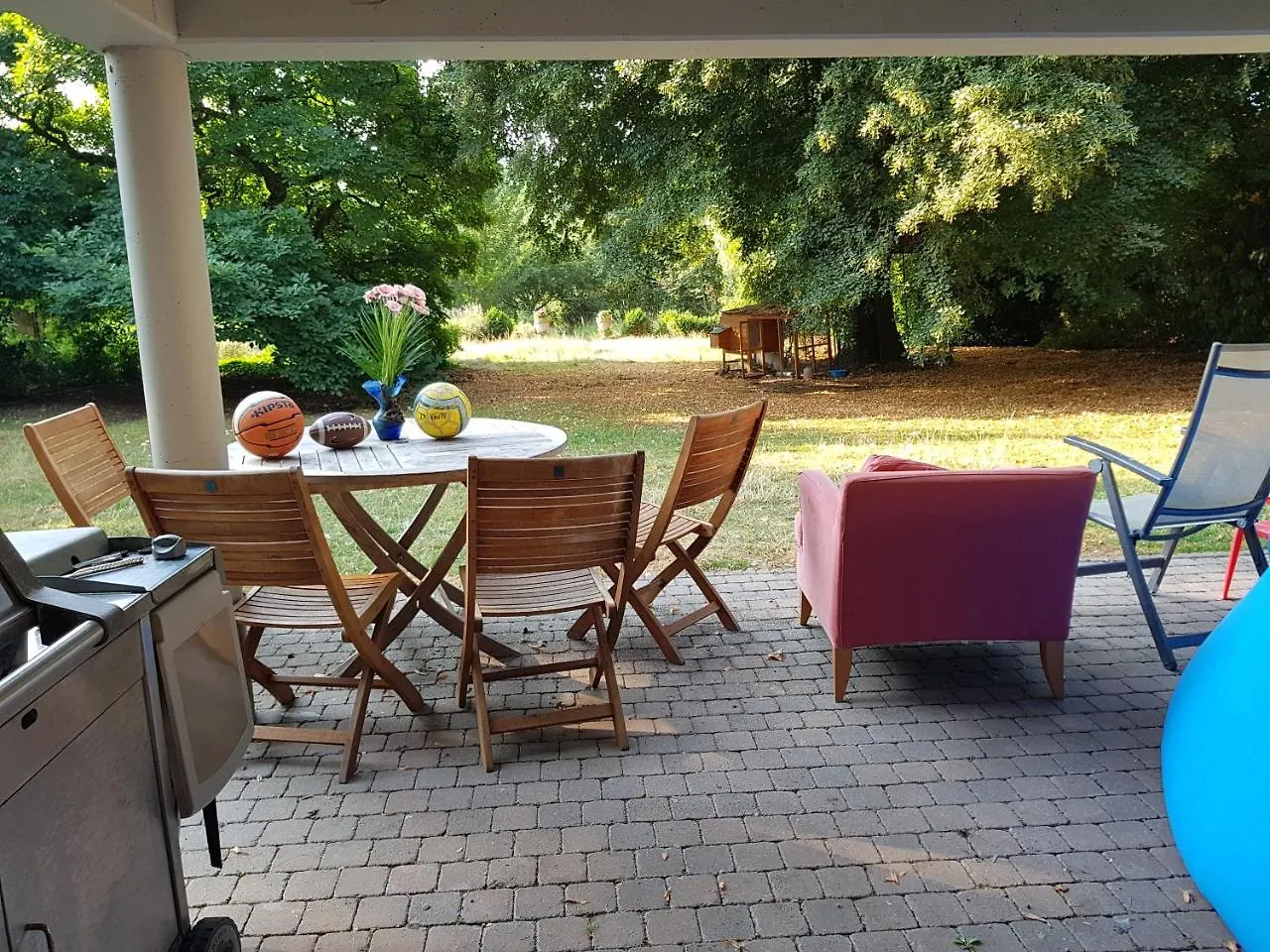 Chateau Lambert Moulinsart Hotel, Shuttle Airport, Long Term Parking, Snooker, Large Terrasse, Dinner, Breakfast Charleroi