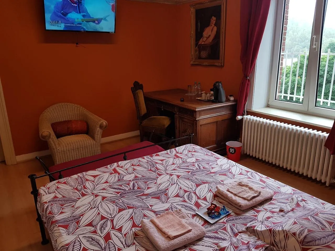 Chateau Lambert Moulinsart Hotel, Shuttle Airport, Long Term Parking, Snooker, Large Terrasse, Dinner, Breakfast Charleroi Hotel