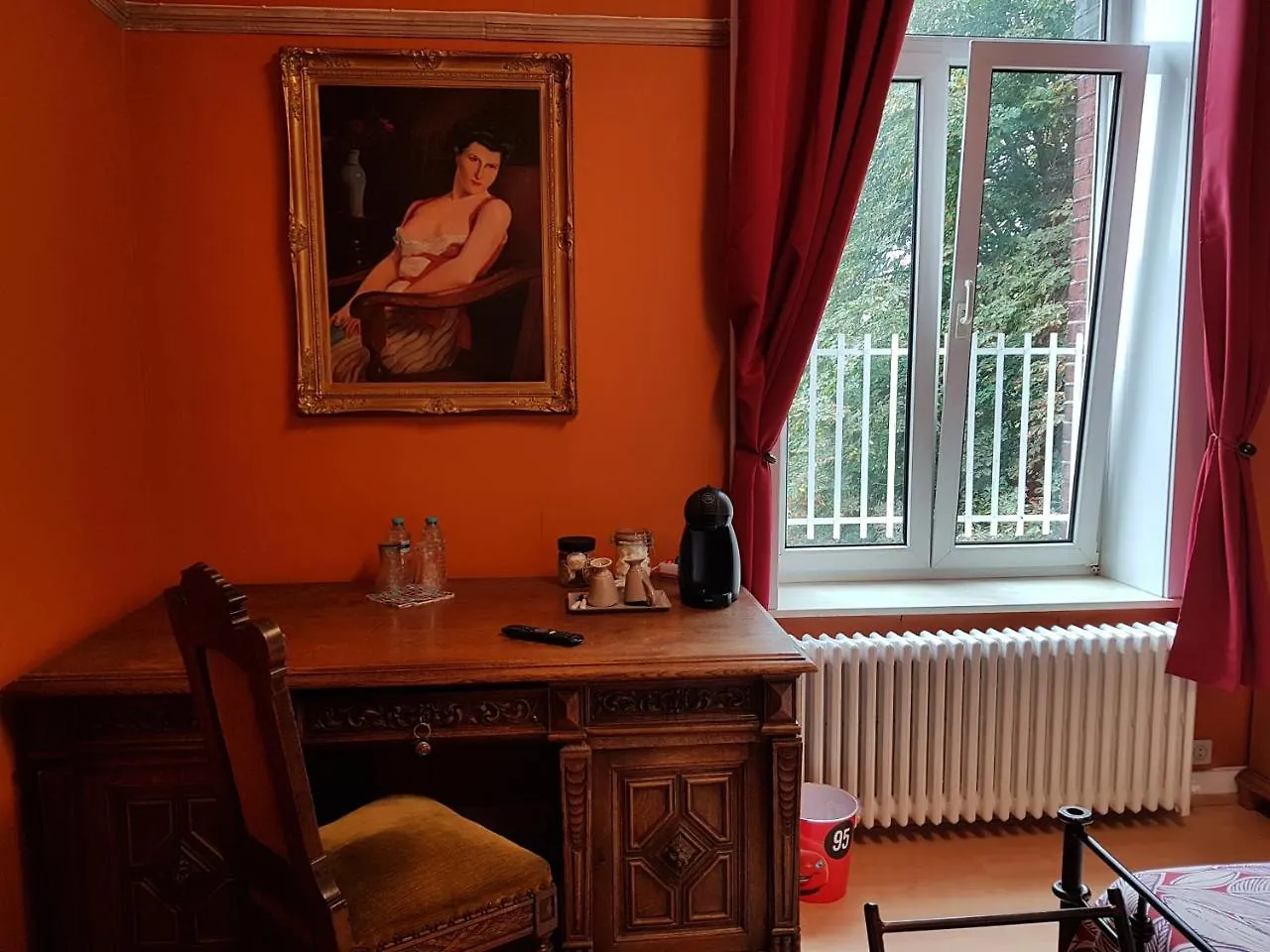 Hotel Chateau Lambert Moulinsart Hotel, Shuttle Airport, Long Term Parking, Snooker, Large Terrasse, Dinner, Breakfast Charleroi